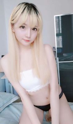 街上流行红裙子